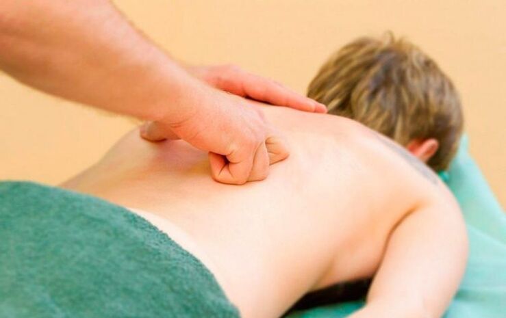 Ịhịa aka n'ahụ thoracic azụ maka osteochondrosis